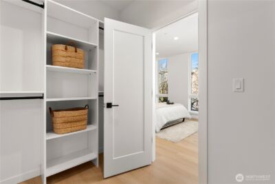 953 N 35th Street , Seattle, WA 98103 - Photo 19