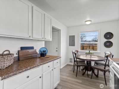 6802 S Oakes Street , Tacoma, WA 98409 - Photo 8