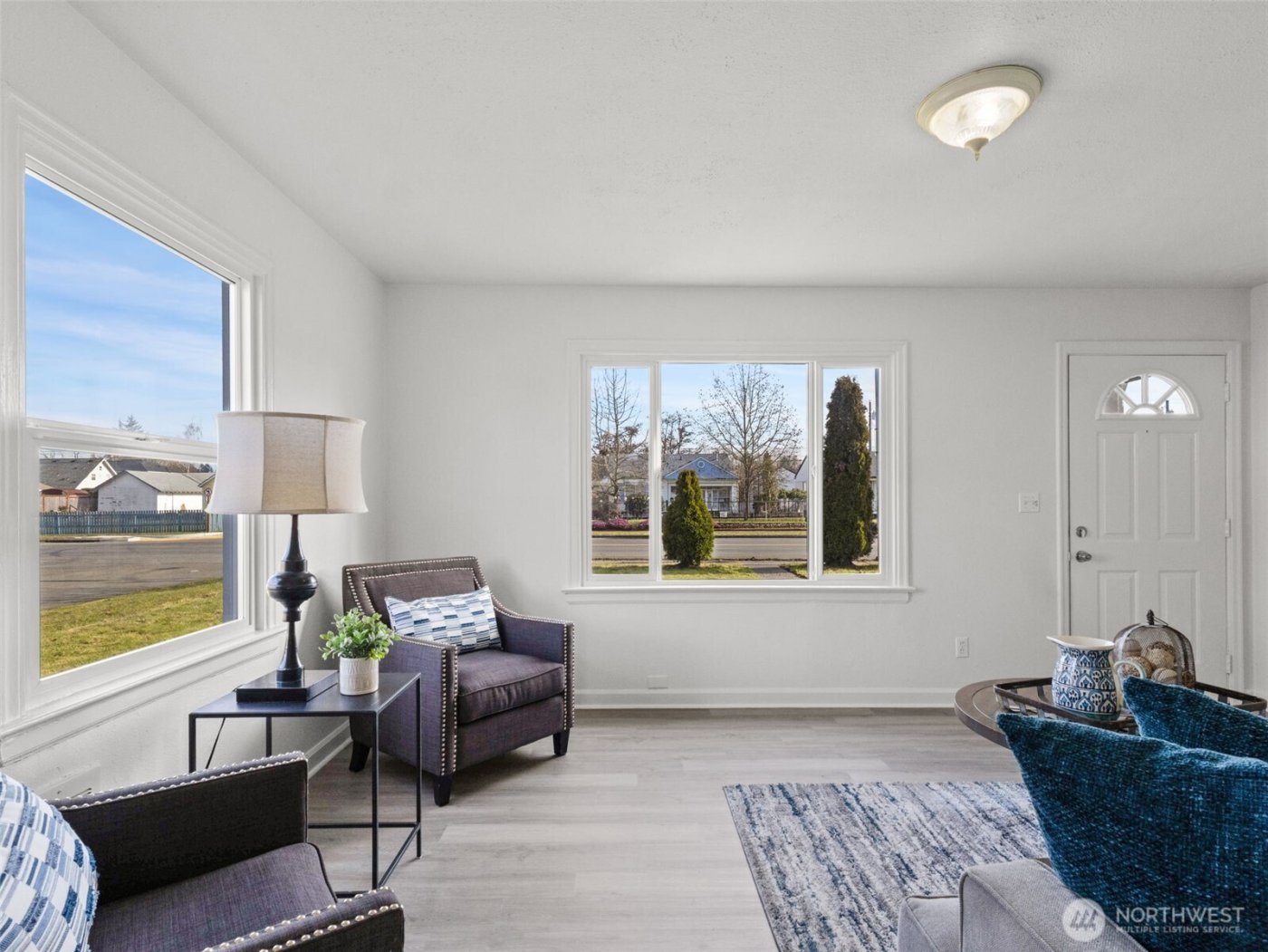 6802 S Oakes Street , Tacoma, WA 98409