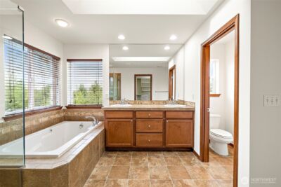 22820 41st DR SE , Bothell, WA 98021 - Photo 33