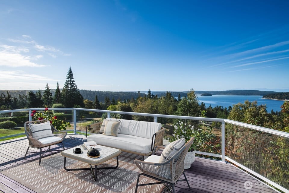 8661 Southridge Place , Anacortes, WA 98221