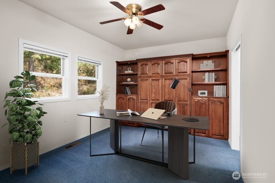 8661 Southridge Place , Anacortes, WA 98221