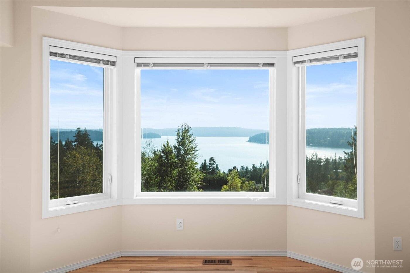 8661 Southridge Place , Anacortes, WA 98221