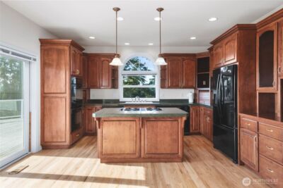 8661 Southridge Place , Anacortes, WA 98221 - Photo 8