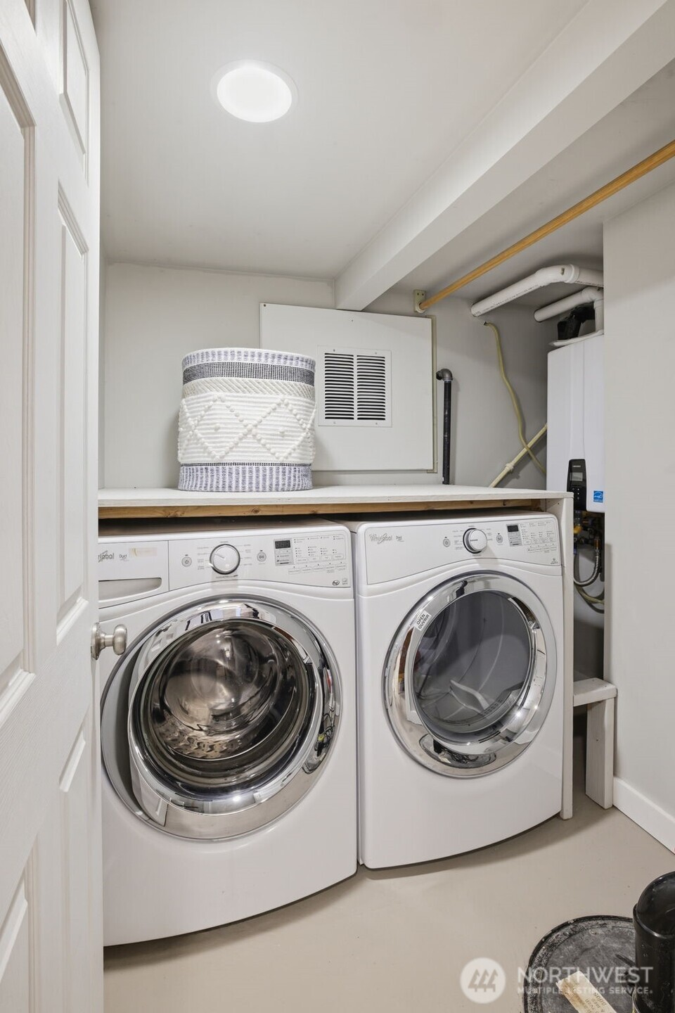 8719 16th Avenue SW, Seattle, WA 98106