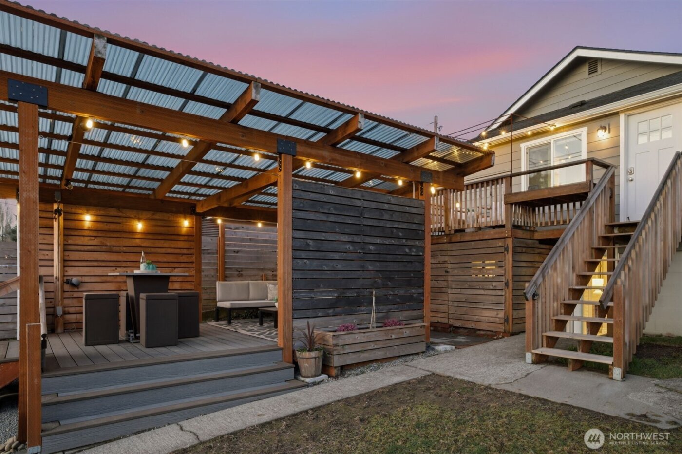 8719 16th Avenue SW, Seattle, WA 98106