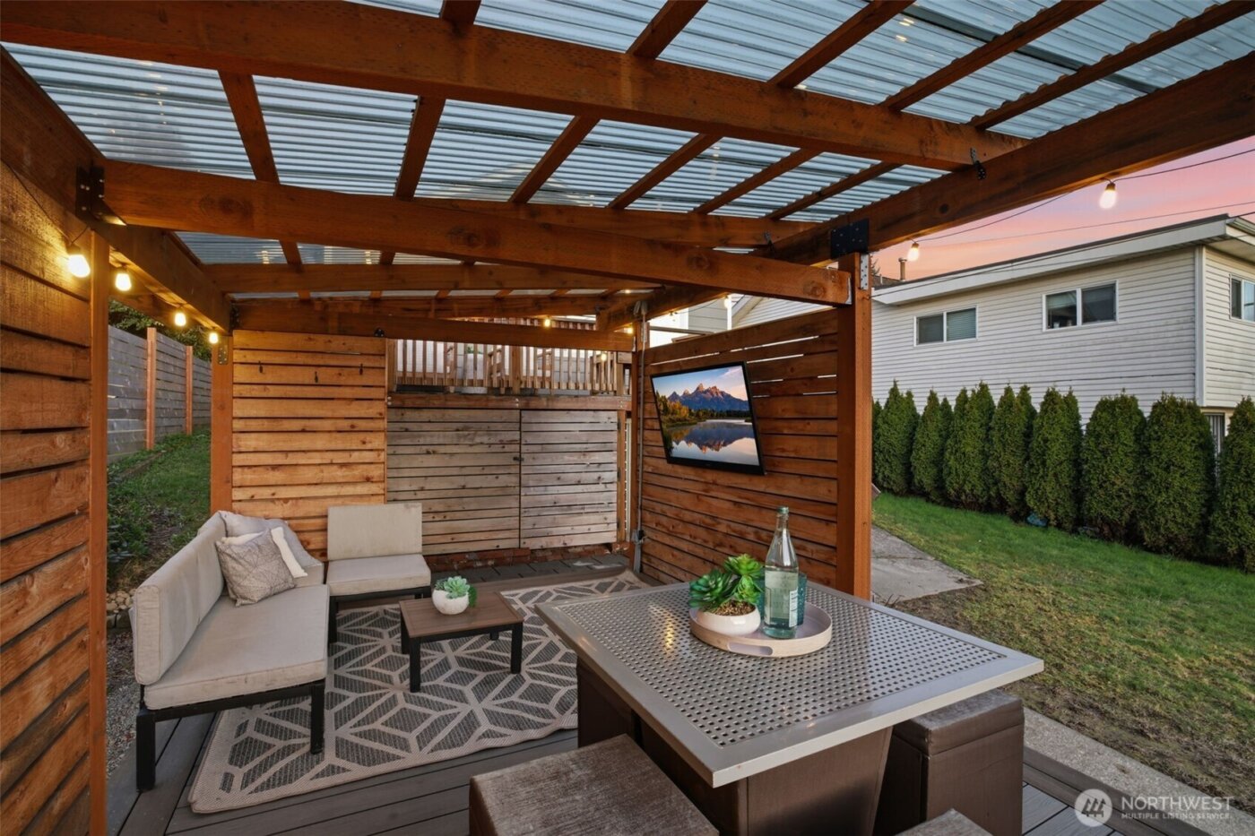 8719 16th Avenue SW, Seattle, WA 98106