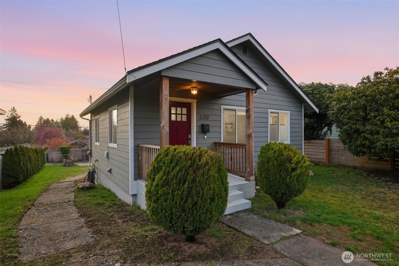 8719 16th Avenue SW, Seattle, WA 98106