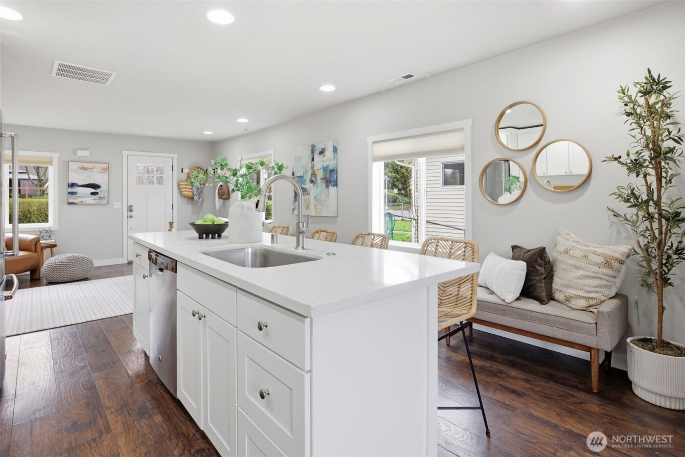 8719 16th Avenue SW, Seattle, WA 98106