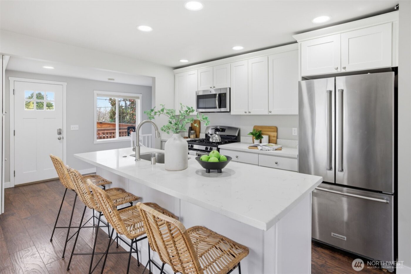 8719 16th Avenue SW, Seattle, WA 98106