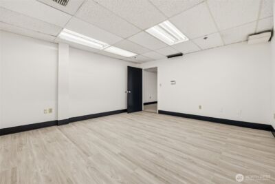 8745 Greenwood Avenue N #A, Seattle, WA 98103-3650 - Photo 14