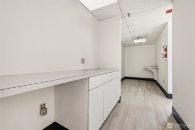 8745 Greenwood Avenue N #A, Seattle, WA 98103-3650 - Photo 18