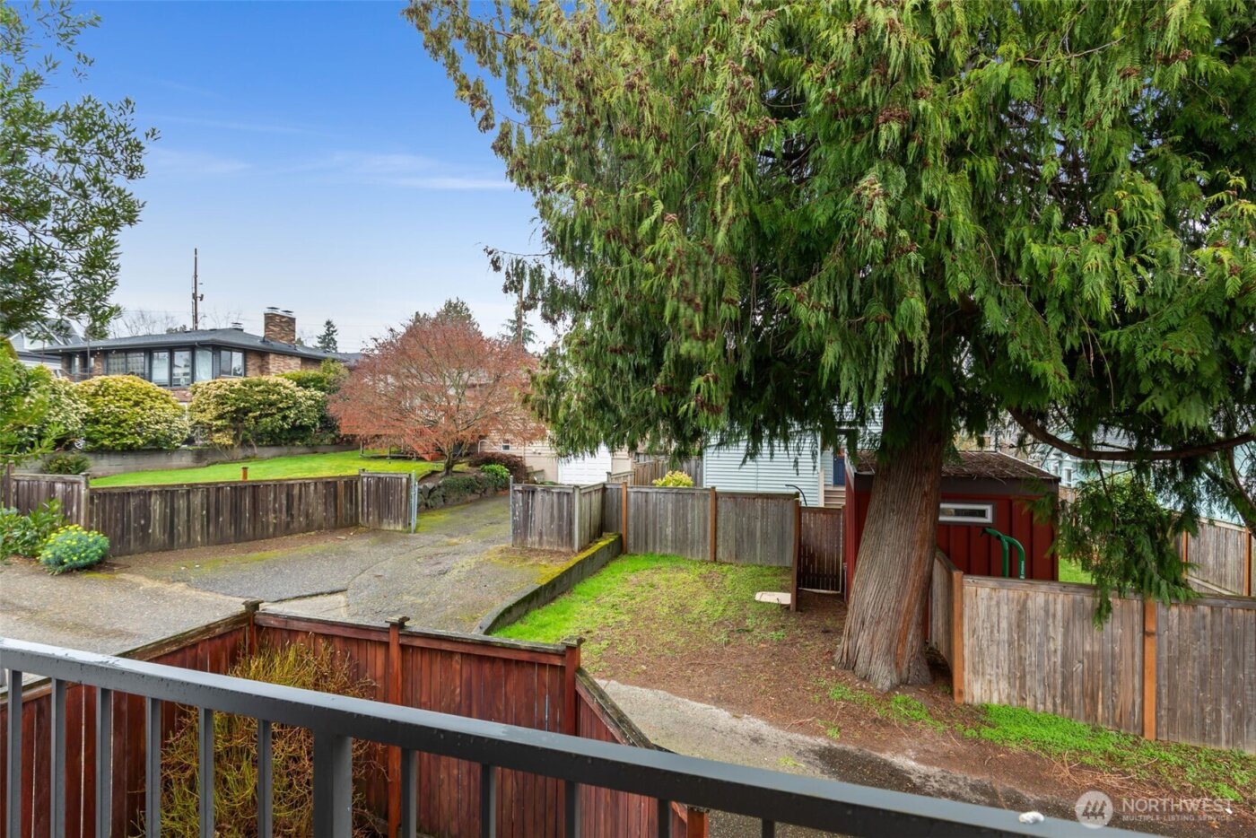 910 N 74th Street , Seattle, WA 98103