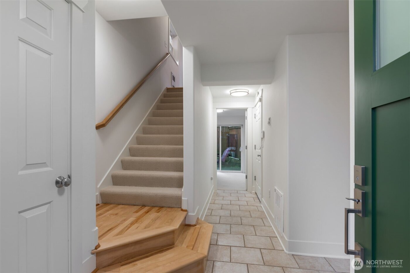 910 N 74th Street , Seattle, WA 98103