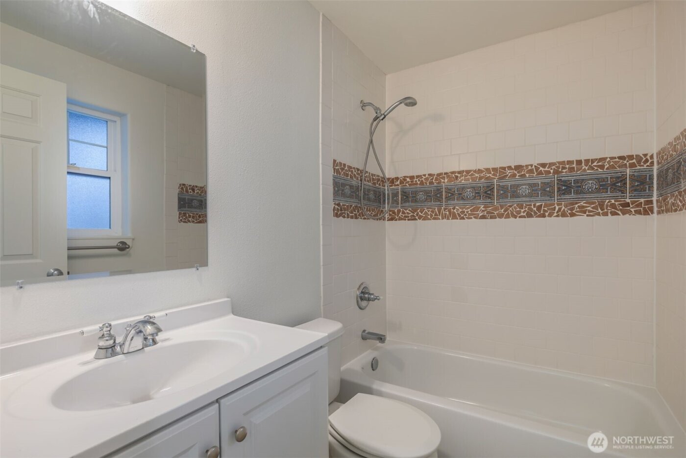 910 N 74th Street , Seattle, WA 98103