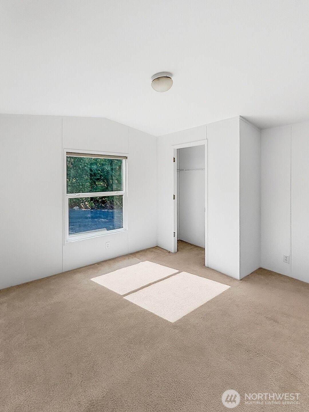 4000 Flynn Street #107, Bellingham, WA 98229-4525