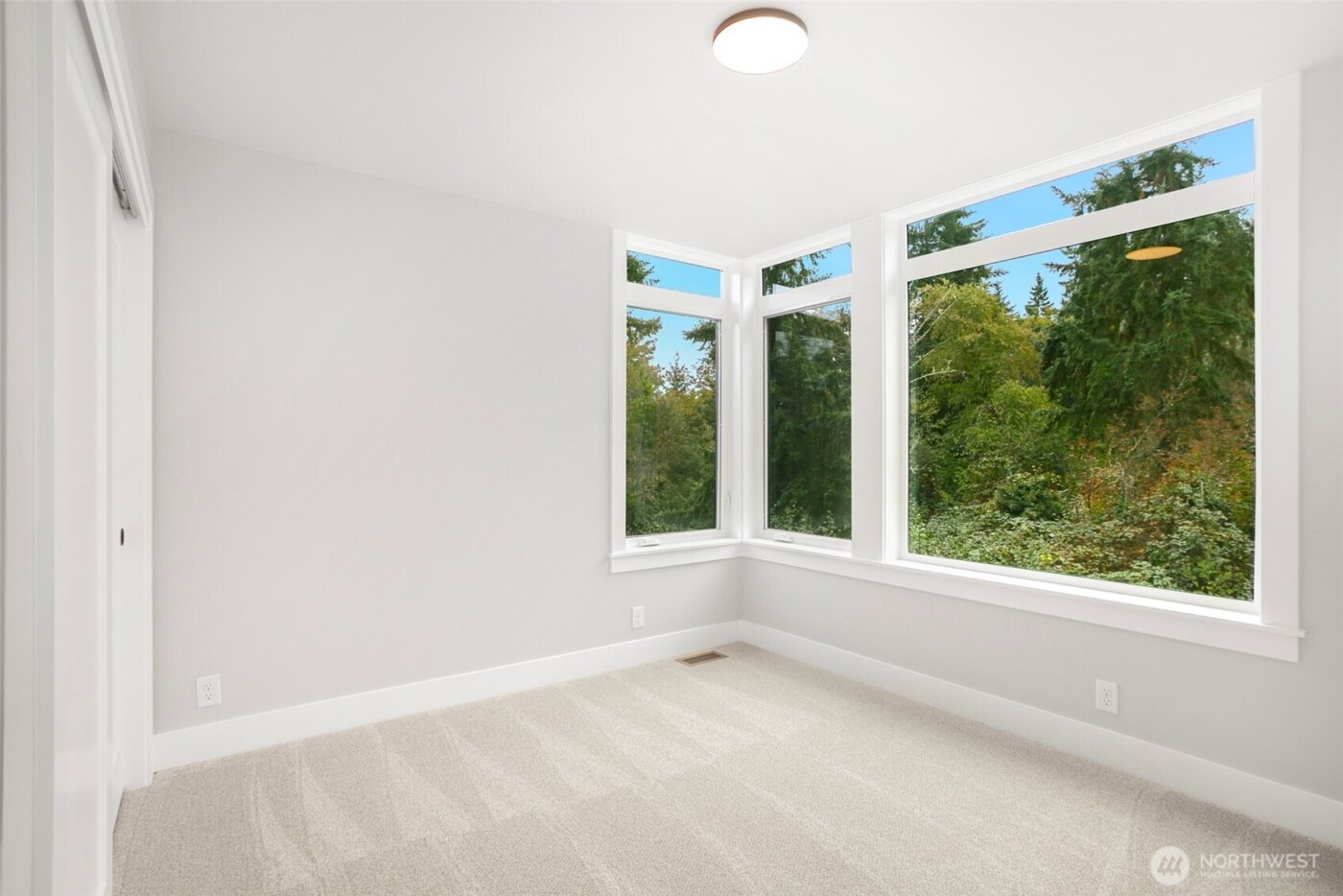 13032 SE 19th Court , Bellevue, WA 98005
