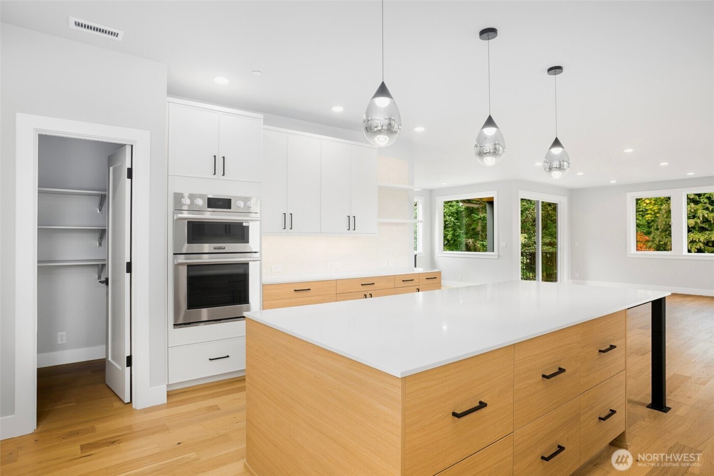 13105 SE 19th Court , Bellevue, WA 98005