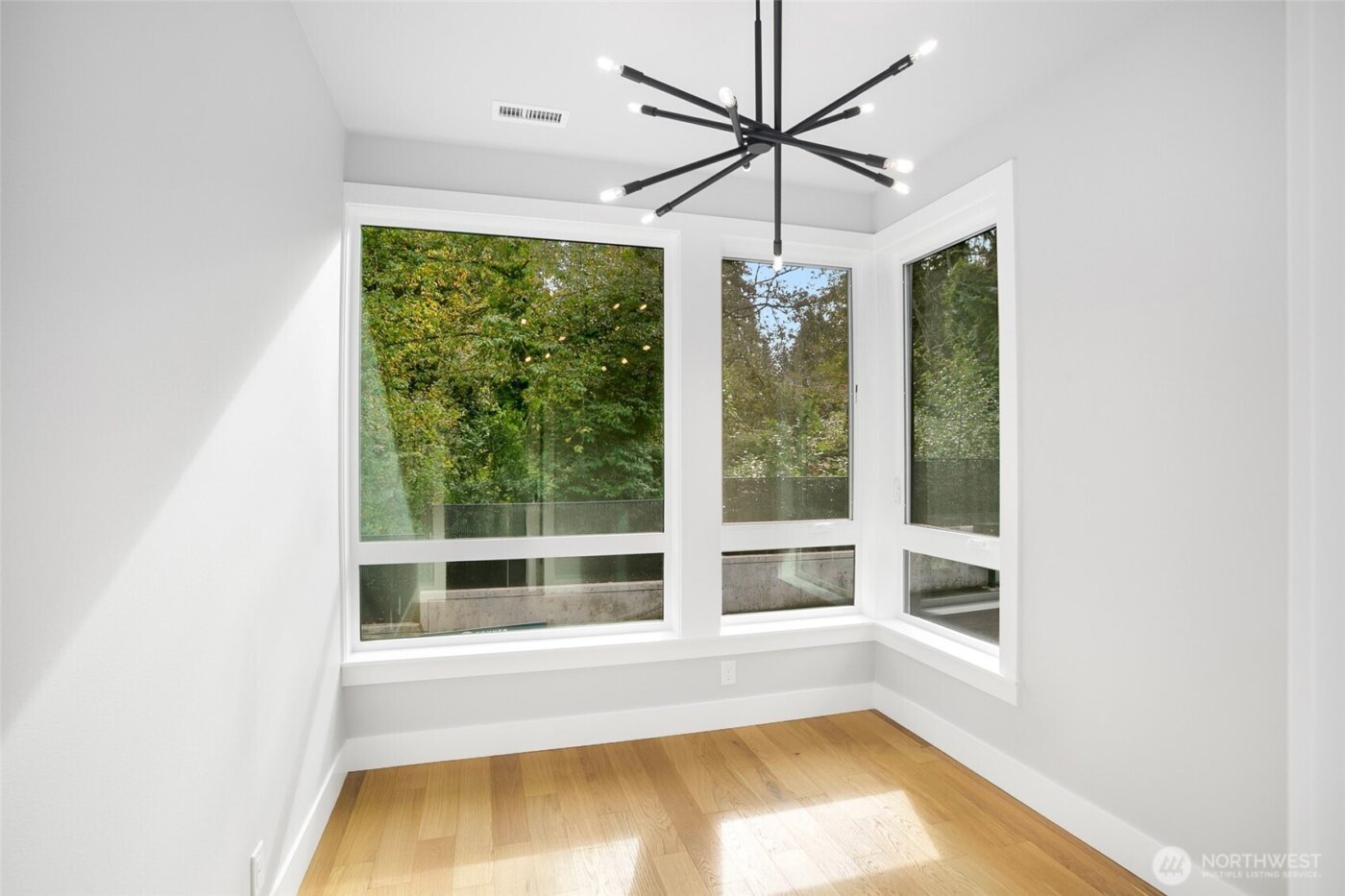 13105 SE 19th Court , Bellevue, WA 98005