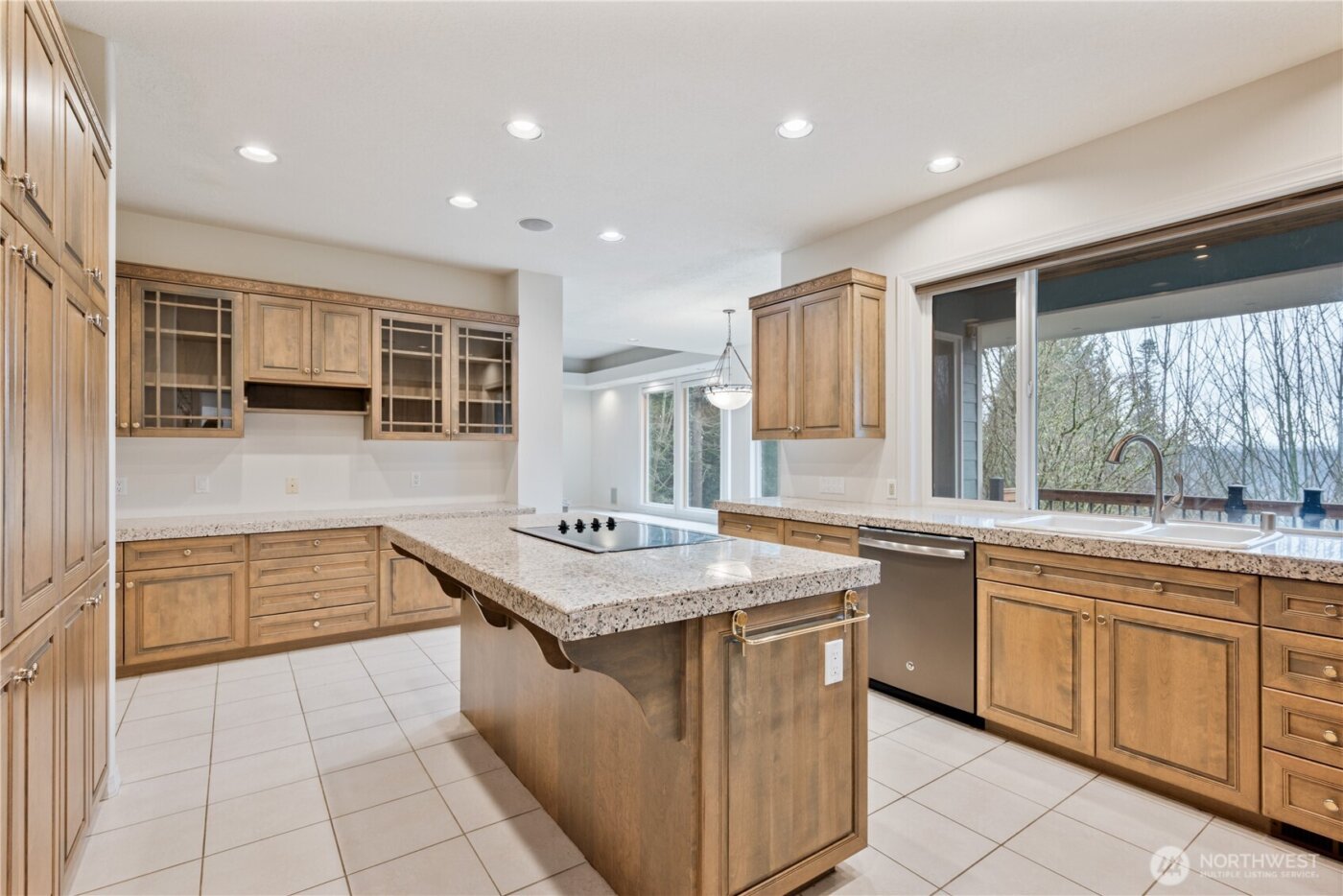 229 Sunset Drive , Longview, WA 98632