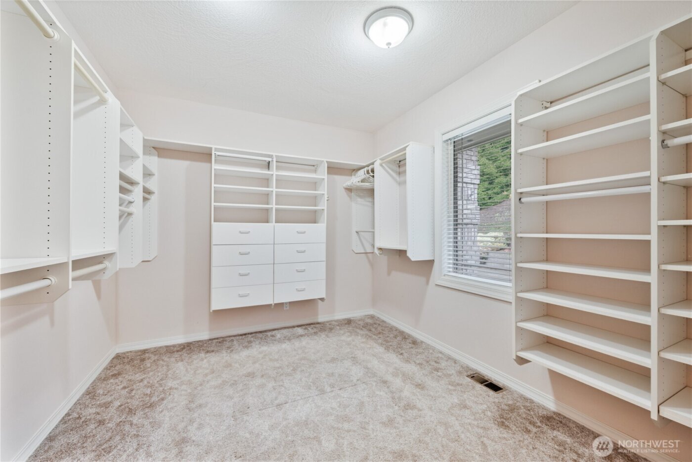 229 Sunset Drive , Longview, WA 98632