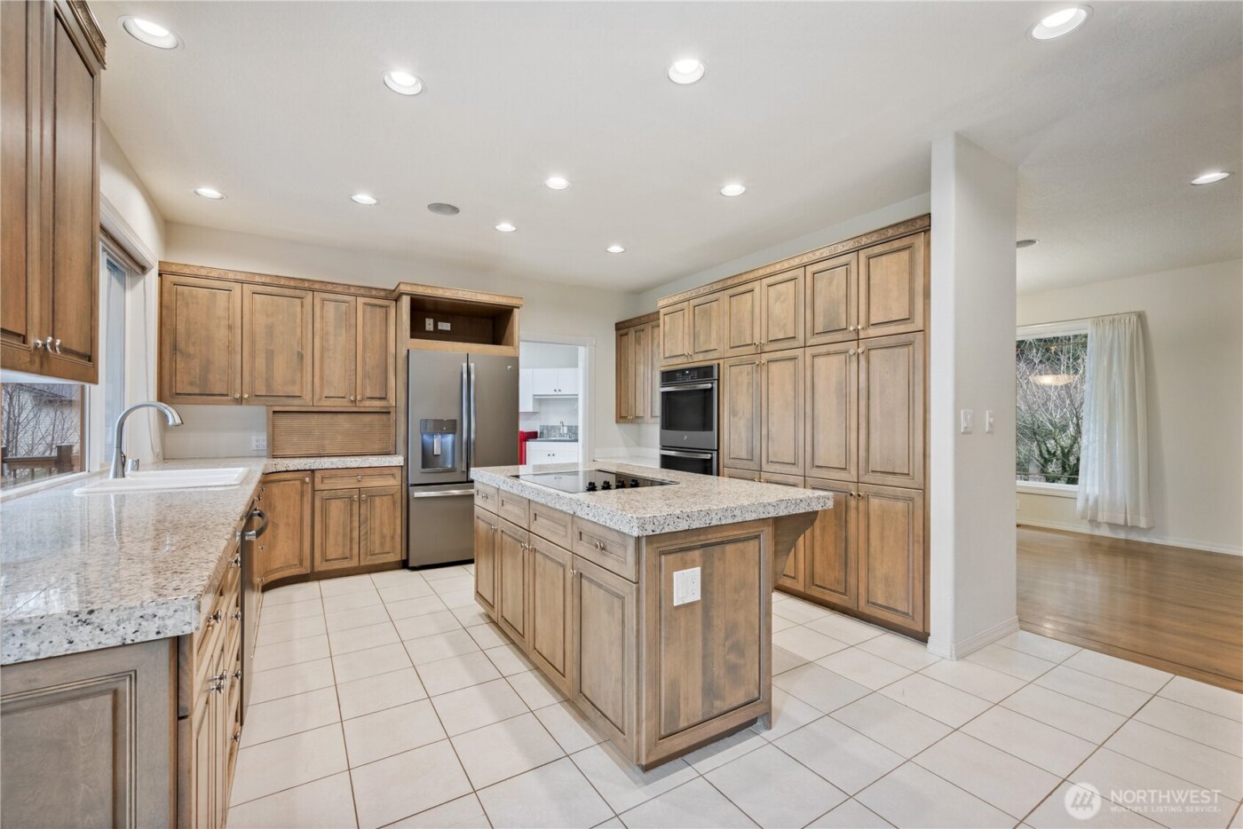 229 Sunset Drive , Longview, WA 98632