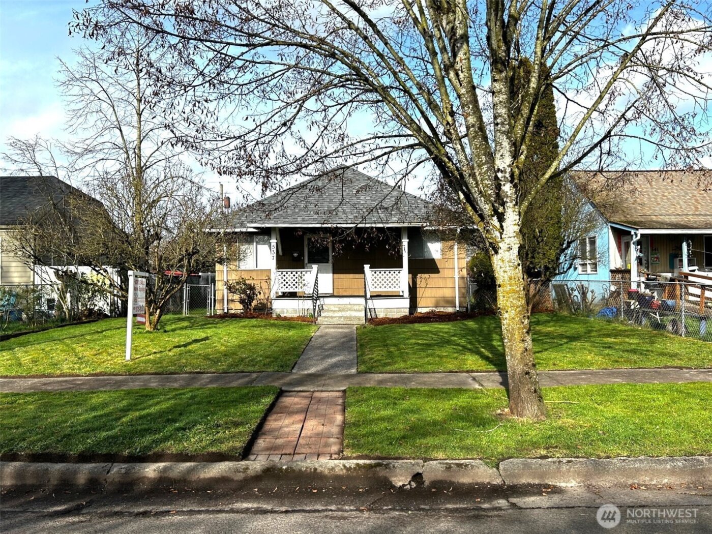 537 16th , Longview, WA 98632