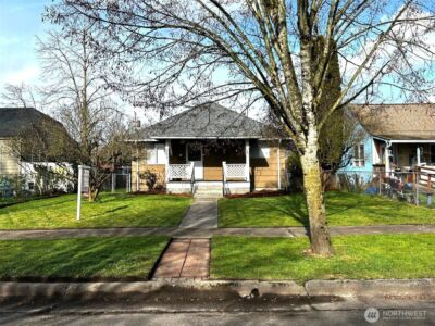 537 16th , Longview, WA 98632
