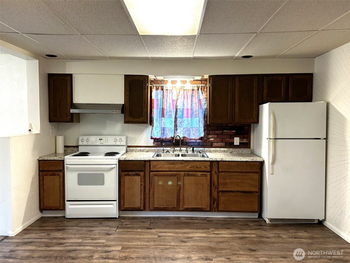 537 16th , Longview, WA 98632