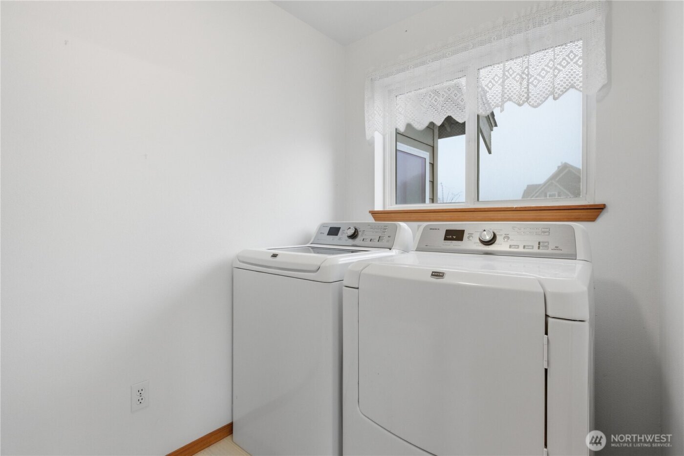 1924 5th Street SE, Puyallup, WA 98372