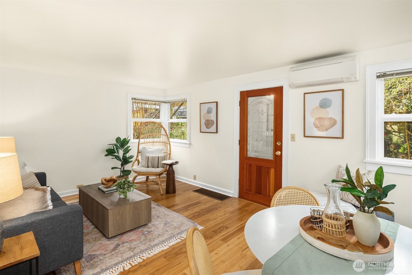 548 NE 102nd Street , Seattle, WA 98125-7418