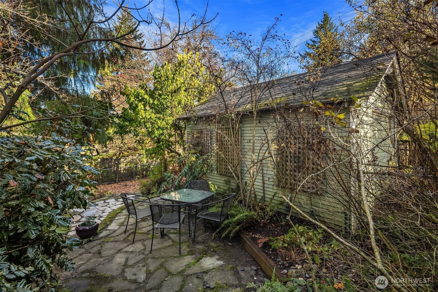 548 NE 102nd Street , Seattle, WA 98125-7418