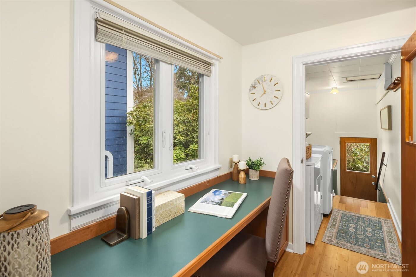 548 NE 102nd Street , Seattle, WA 98125-7418