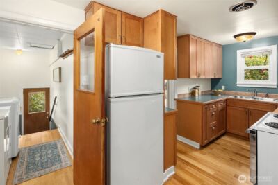 548 NE 102nd Street , Seattle, WA 98125-7418 - Photo 7