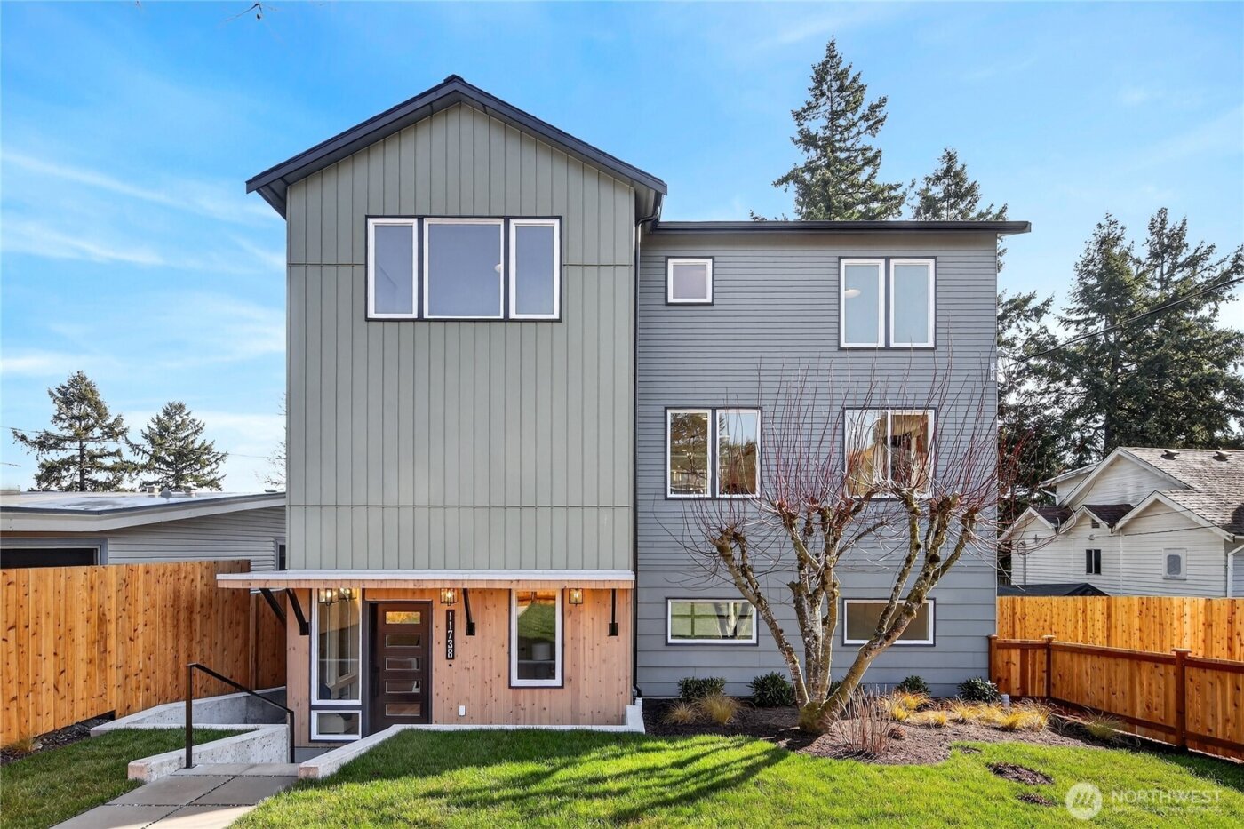 11738 23rd Avenue NE, Seattle, WA 98125