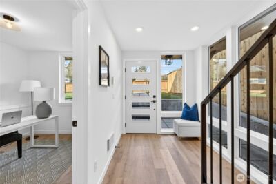 11738 23rd Avenue NE, Seattle, WA 98125 - Photo 2