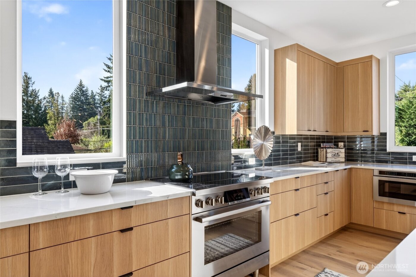 11738 23rd Avenue NE, Seattle, WA 98125