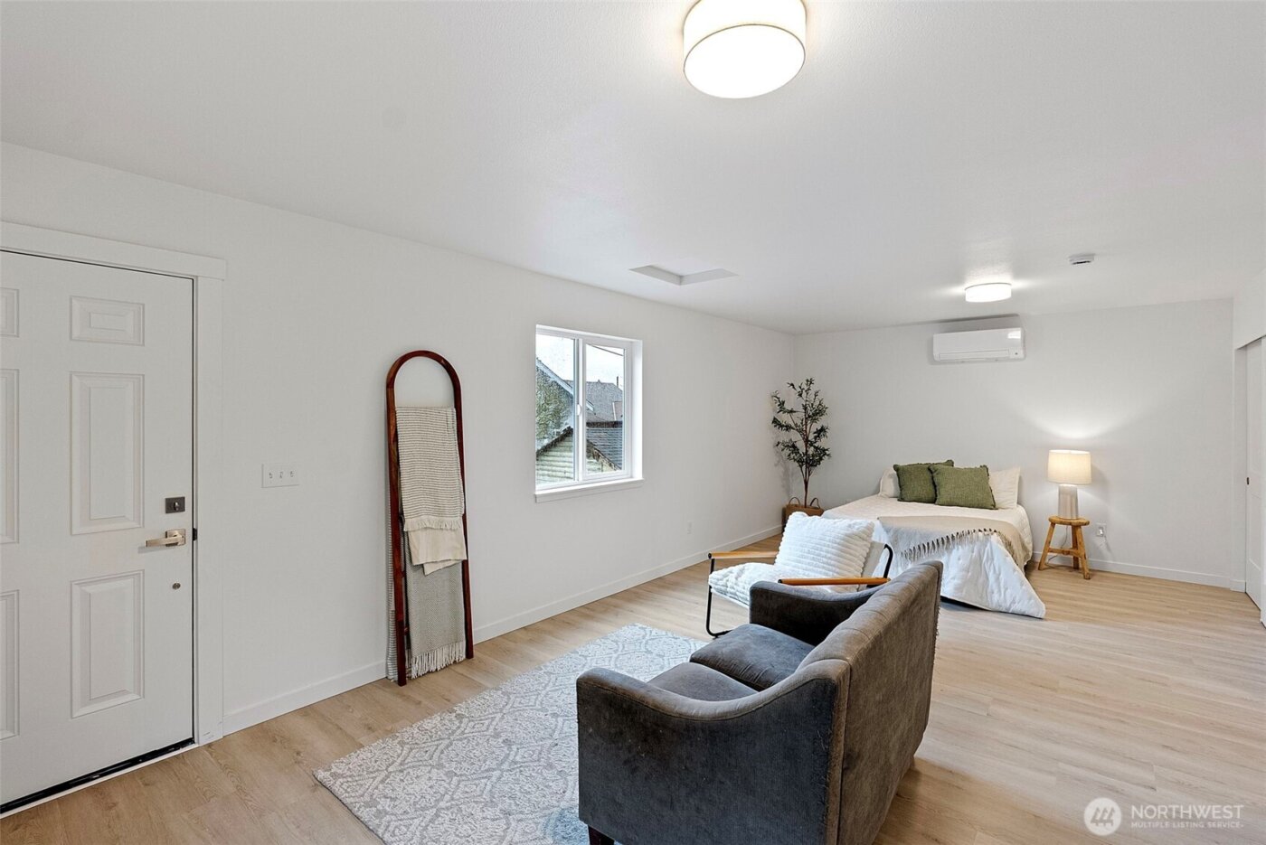 1925 5th Street , Bremerton, WA 98337