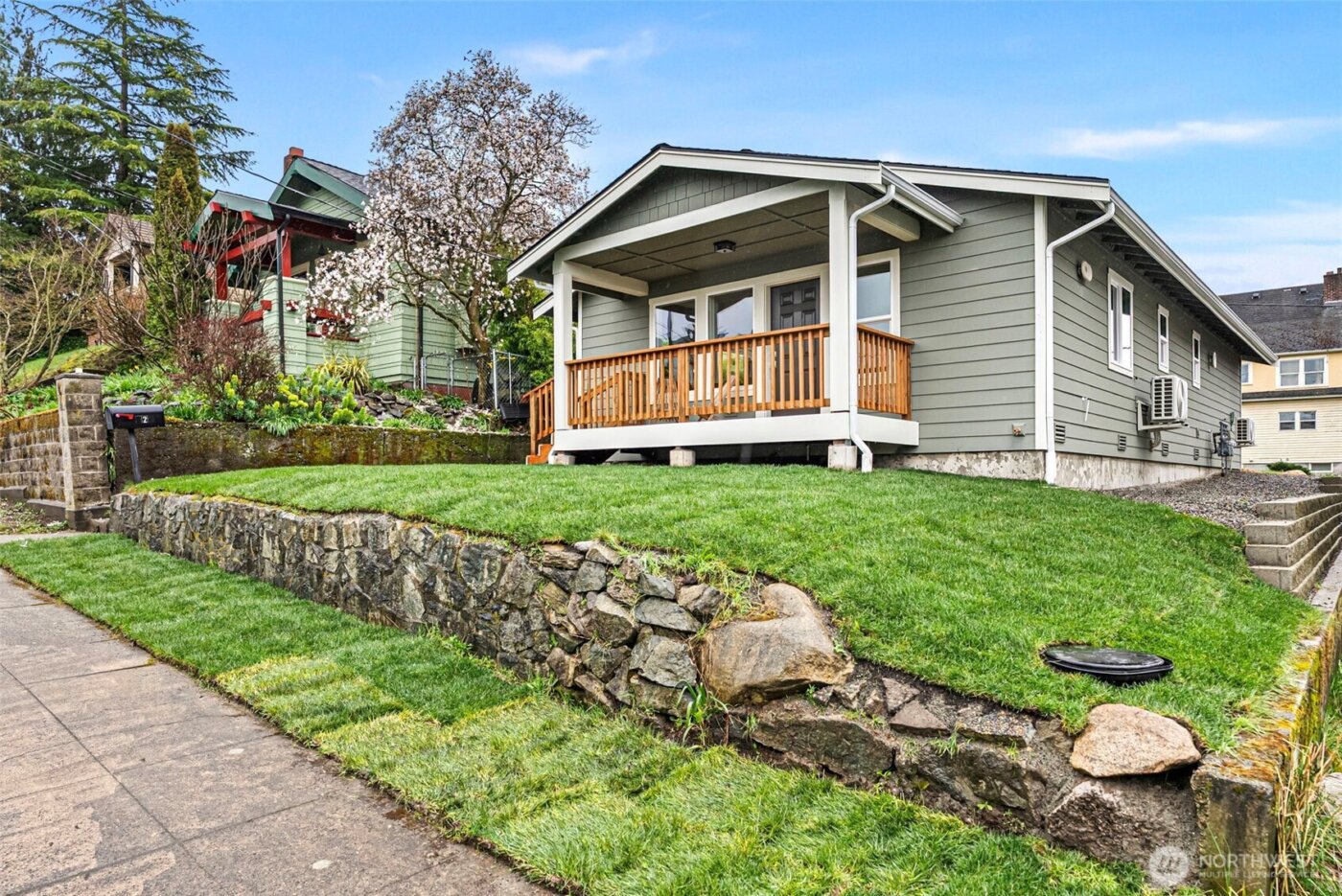 1925 5th Street , Bremerton, WA 98337