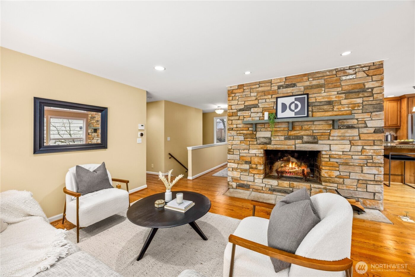 231 105th Avenue SE, Bellevue, WA 98004