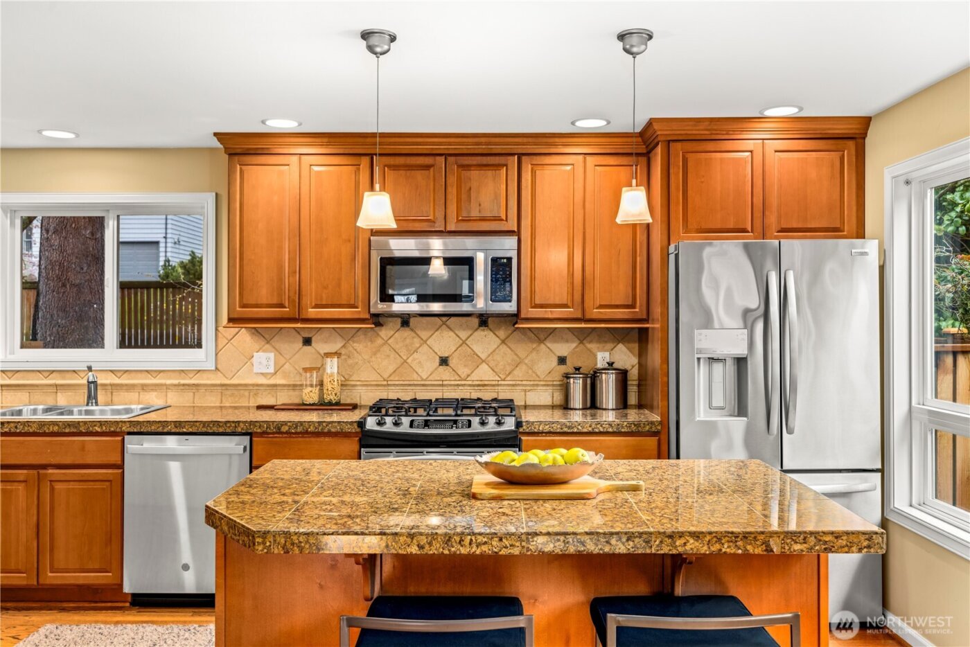 231 105th Avenue SE, Bellevue, WA 98004