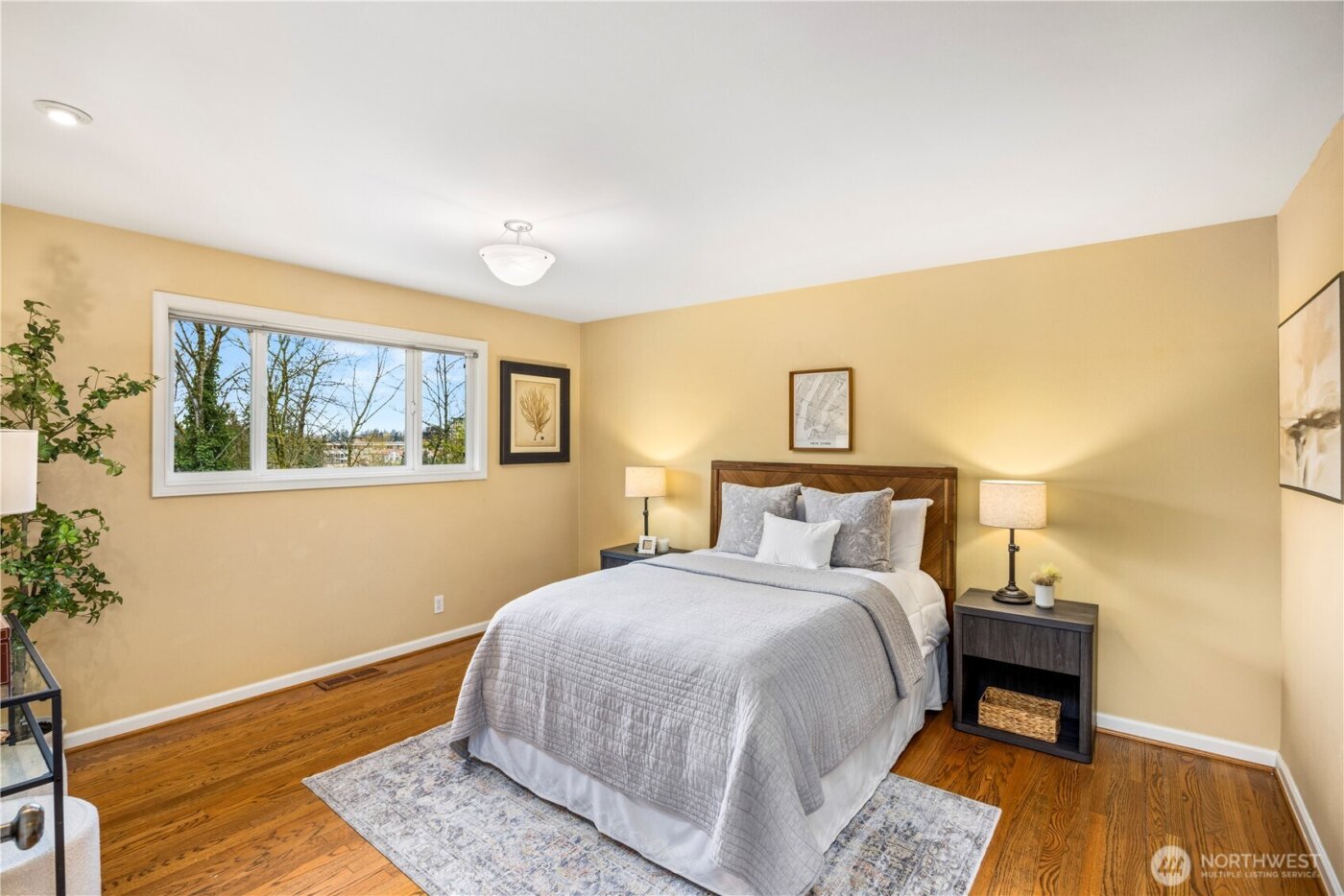 231 105th Avenue SE, Bellevue, WA 98004