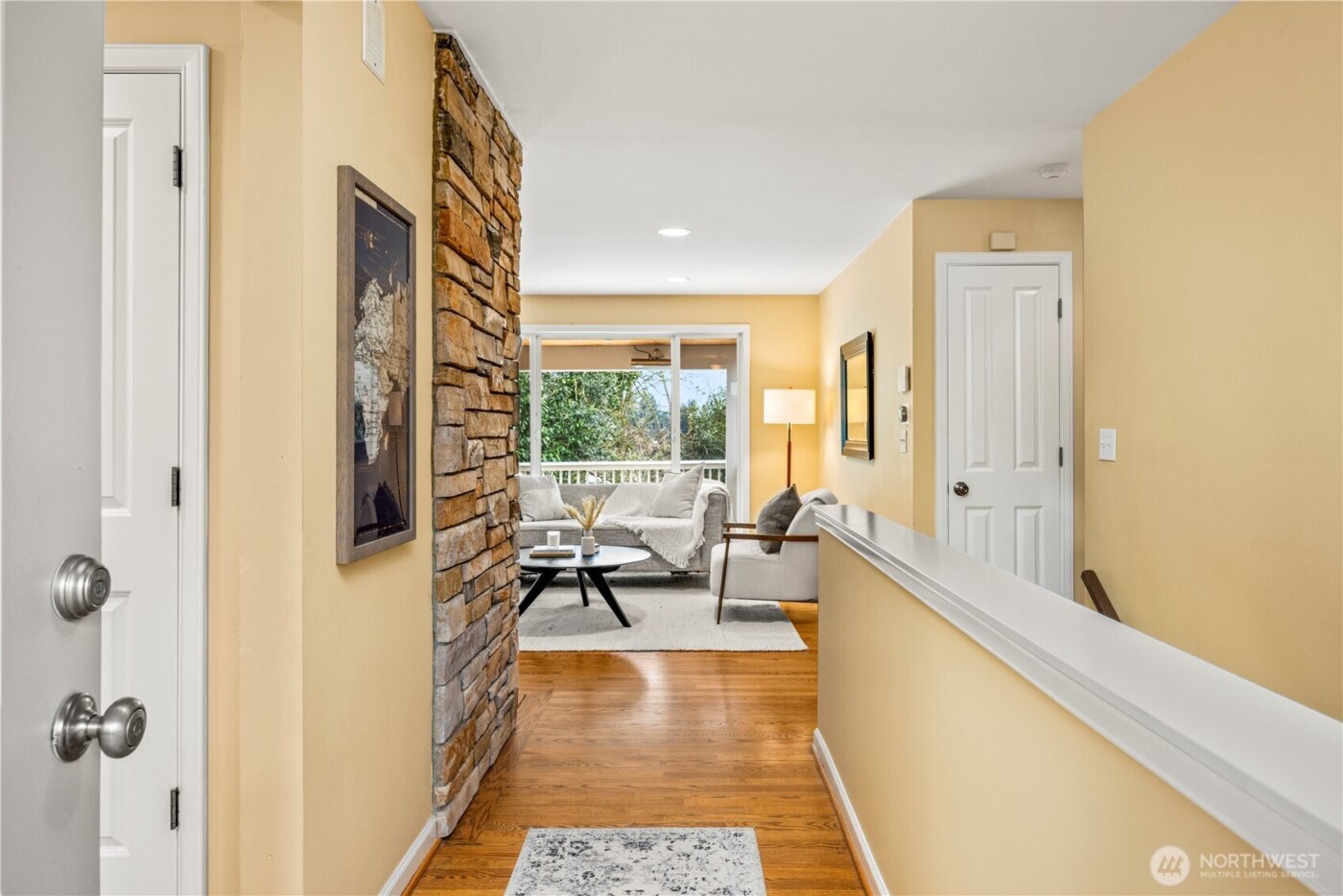 231 105th Avenue SE, Bellevue, WA 98004