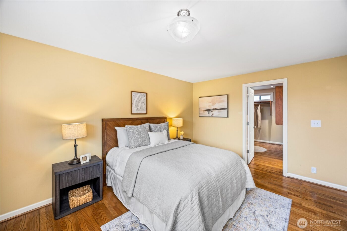 231 105th Avenue SE, Bellevue, WA 98004