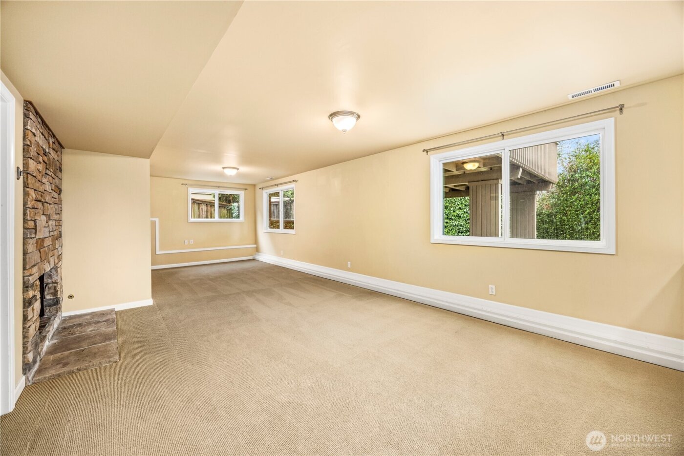 231 105th Avenue SE, Bellevue, WA 98004