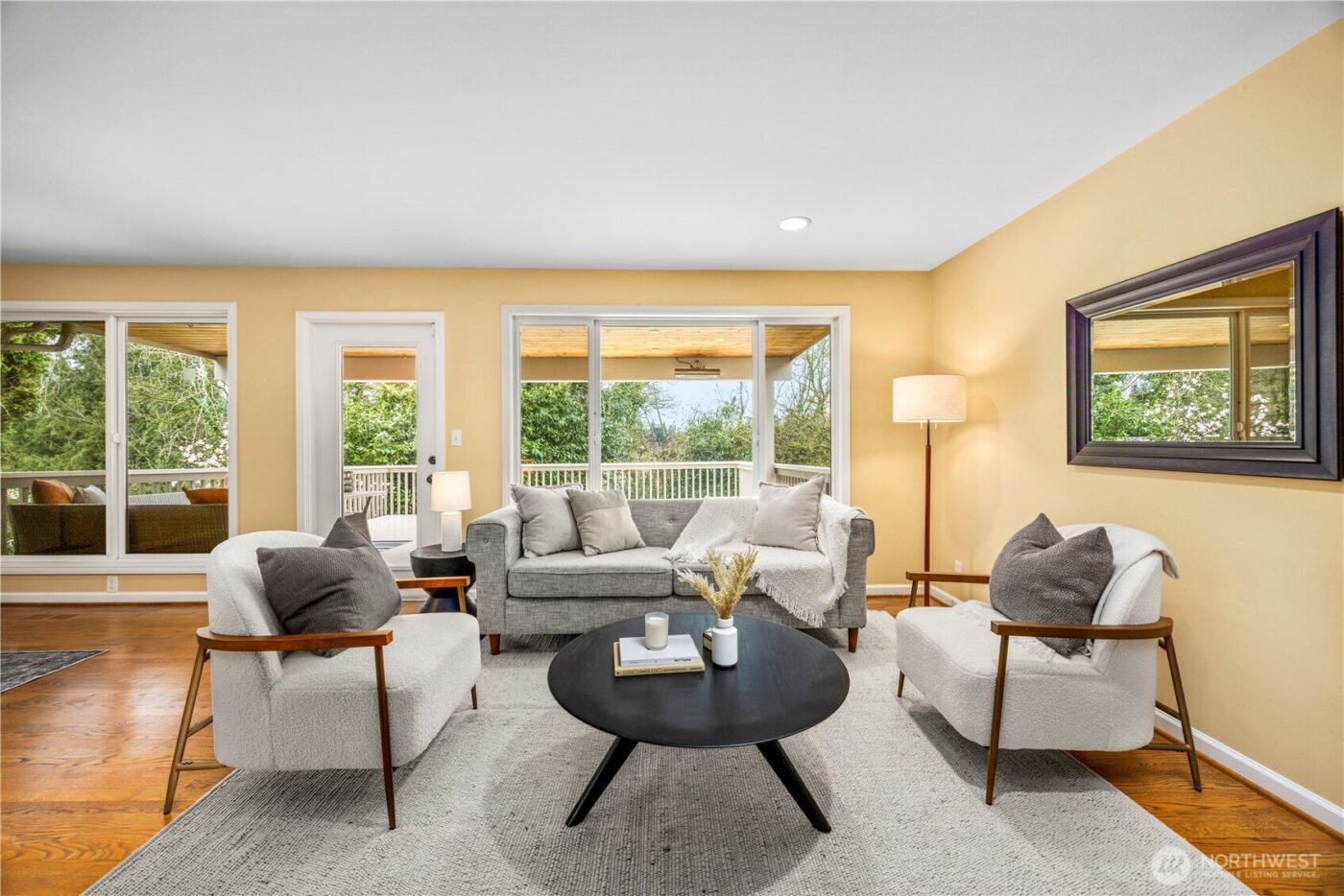 231 105th Avenue SE, Bellevue, WA 98004