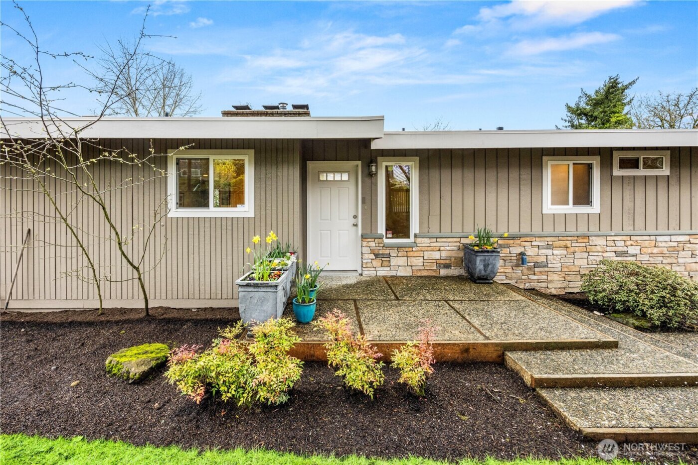 231 105th Avenue SE, Bellevue, WA 98004