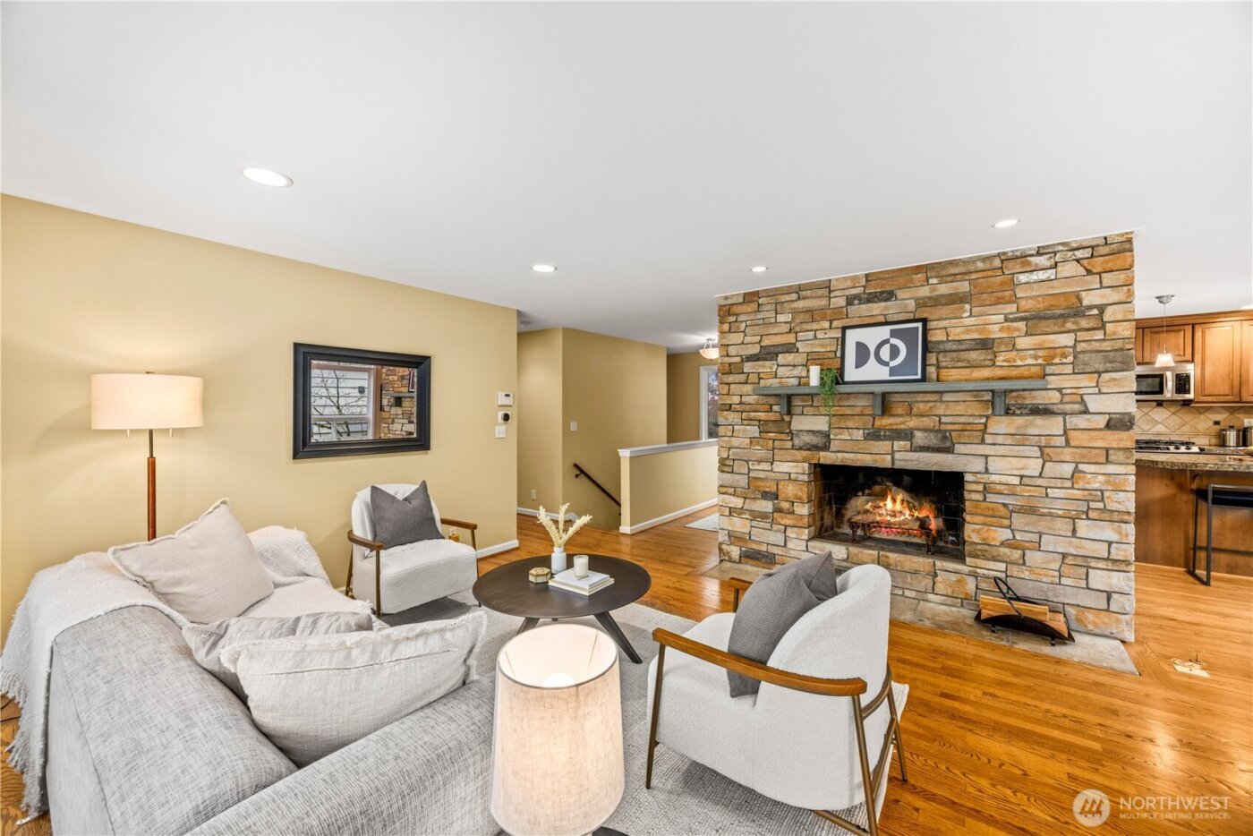 231 105th Avenue SE, Bellevue, WA 98004