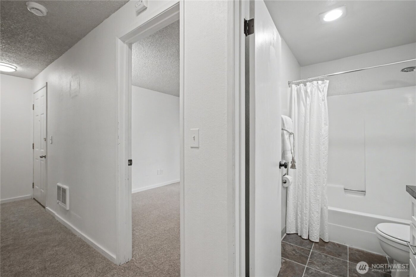 103 S 340th Street #G, Federal Way, WA 98003