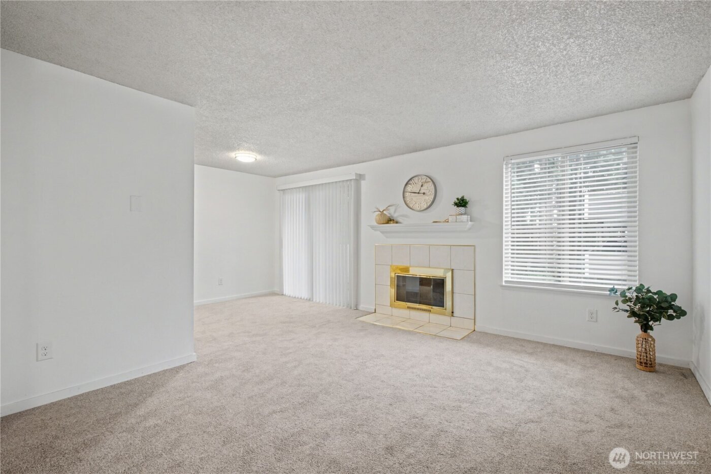 103 S 340th Street #G, Federal Way, WA 98003